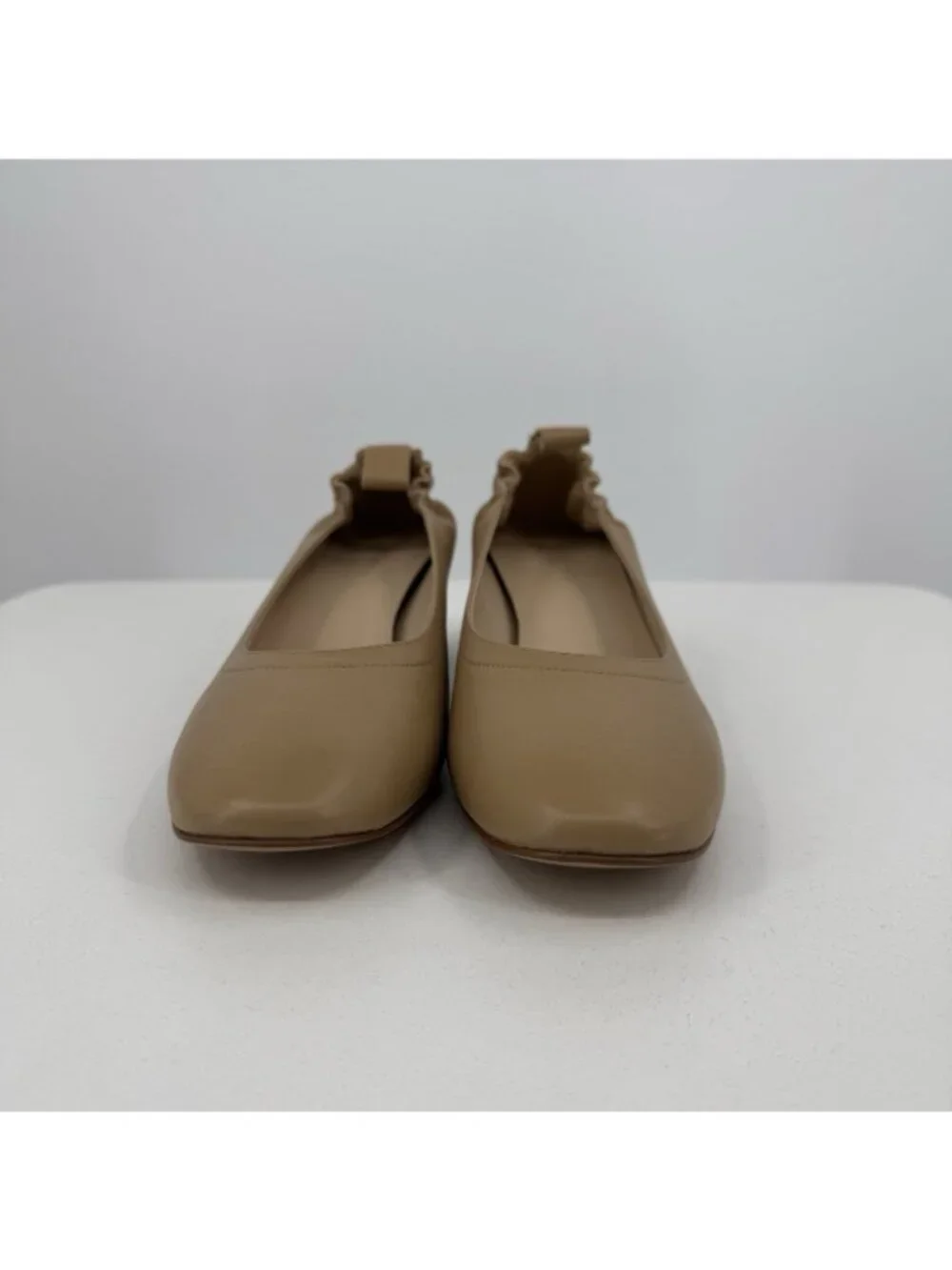 Everlane Italian Leather Day Heel Light Taupe 9.5 Women's Elastic Back Comfort